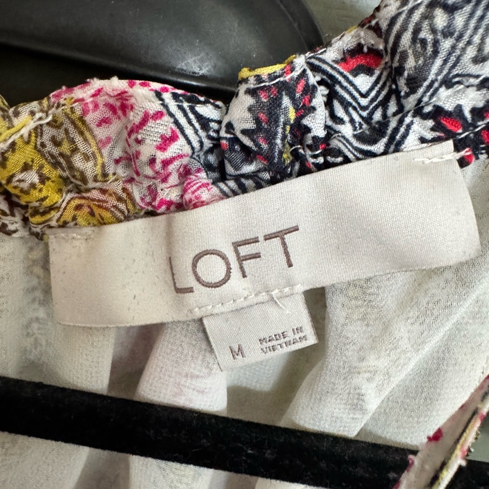 LOFT Multicolor Patterned Blouse - Picture 3 of 4